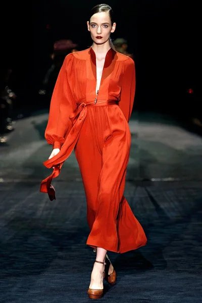 Look 19